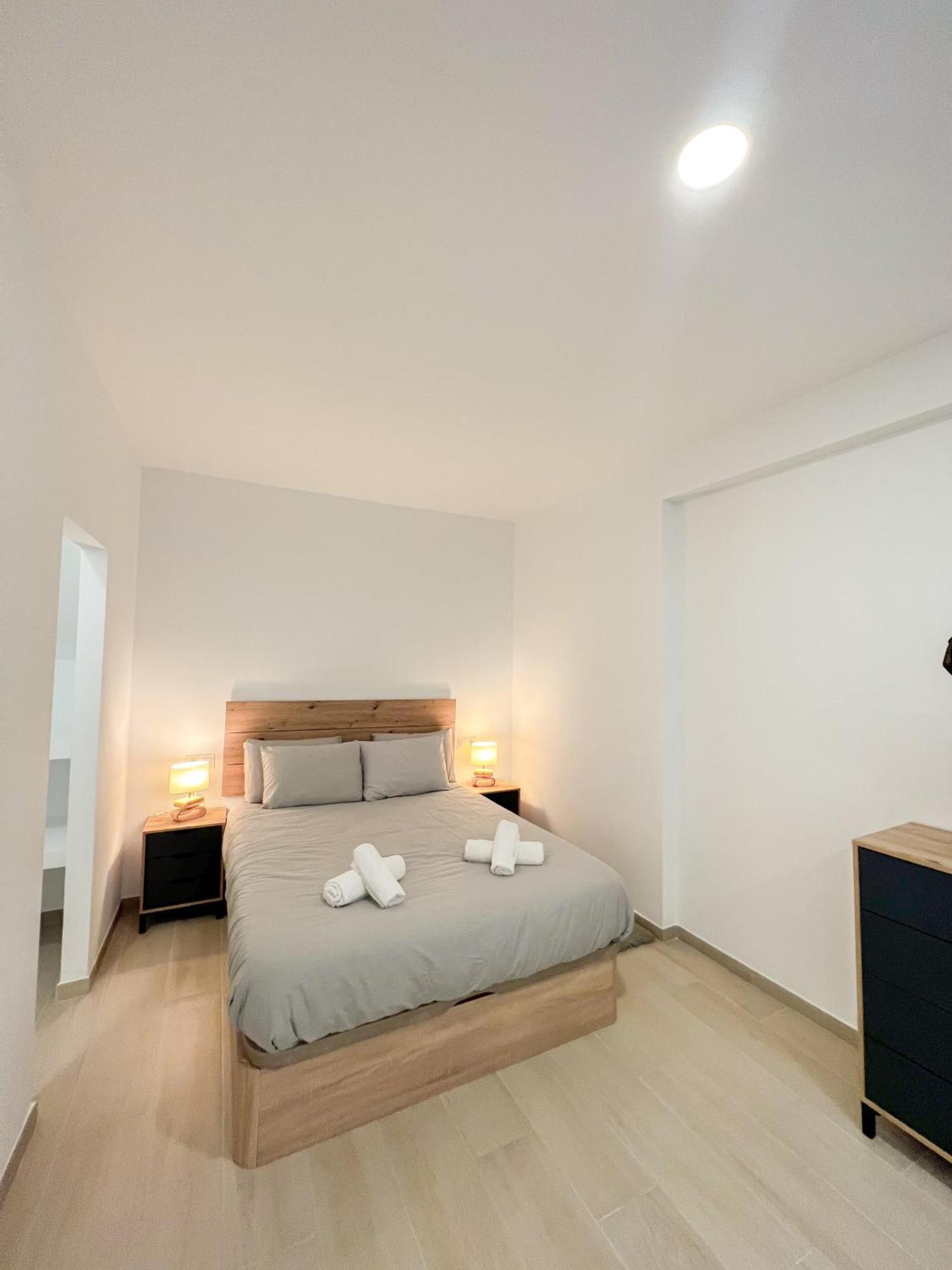 Cozy And Modern Family Flat Carihuela Apartment Торемолинос Екстериор снимка
