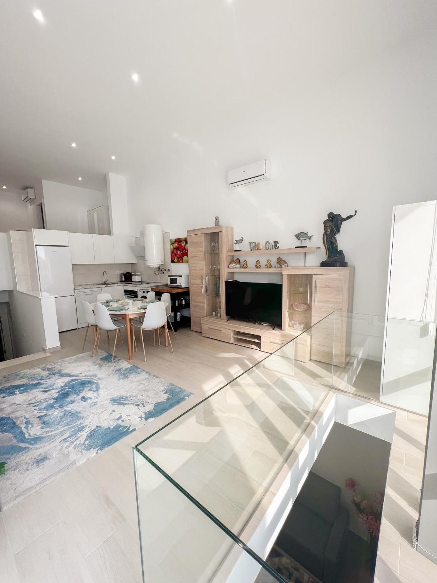 Cozy And Modern Family Flat Carihuela Apartment Торемолинос Екстериор снимка