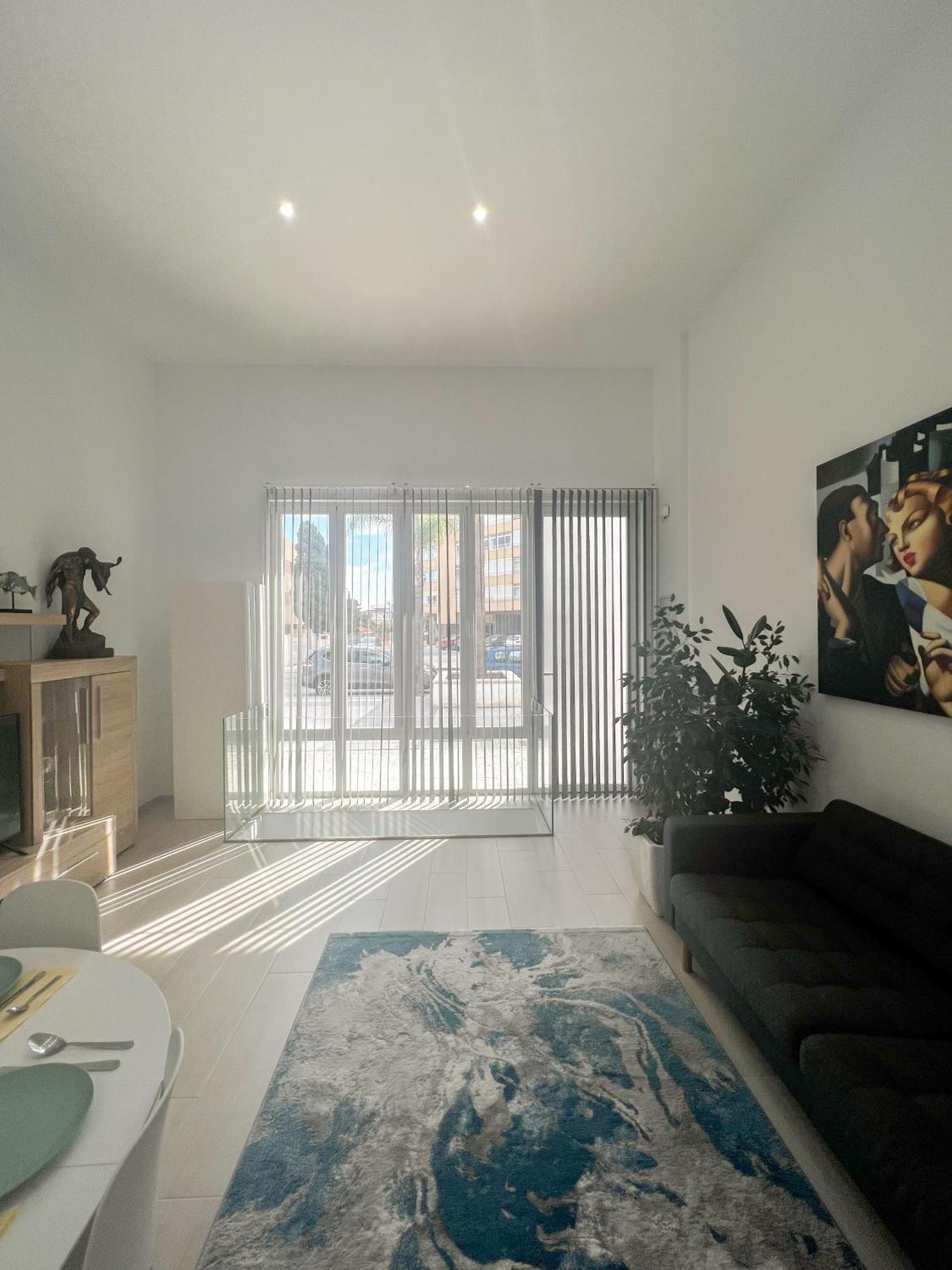 Cozy And Modern Family Flat Carihuela Apartment Торемолинос Екстериор снимка