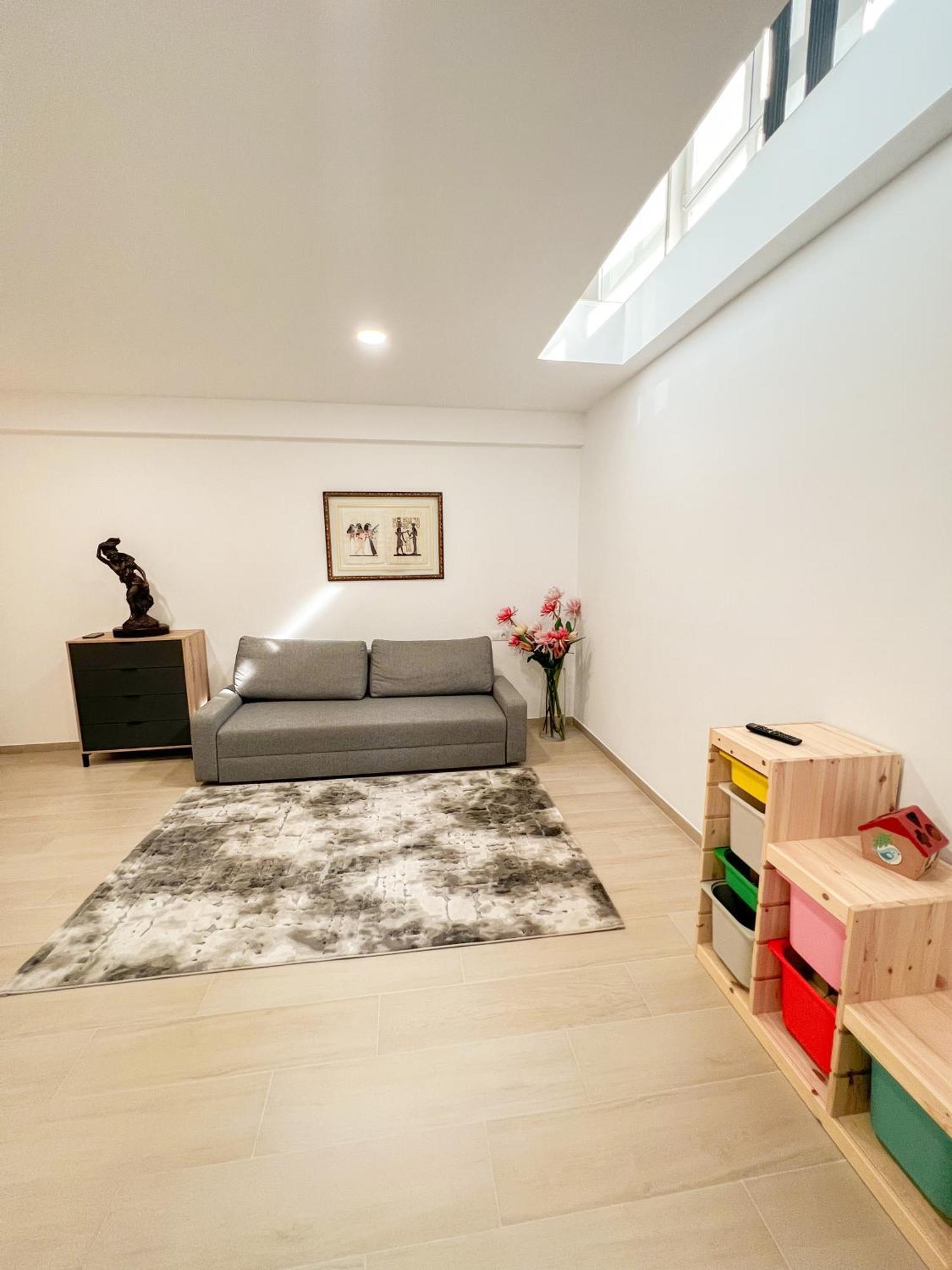 Cozy And Modern Family Flat Carihuela Apartment Торемолинос Екстериор снимка
